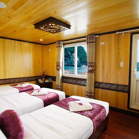 Cristina Diamond Cruise Hotel Hạ Long-öböl Kültér fotó