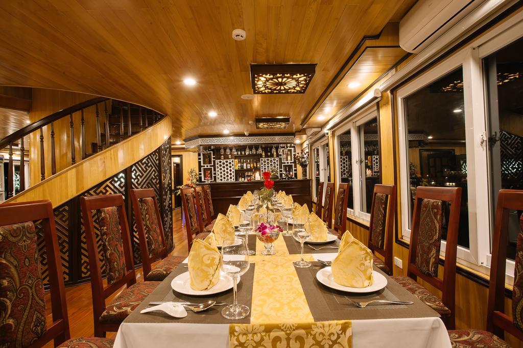 Cristina Diamond Cruise Hotel Hạ Long-öböl Kültér fotó