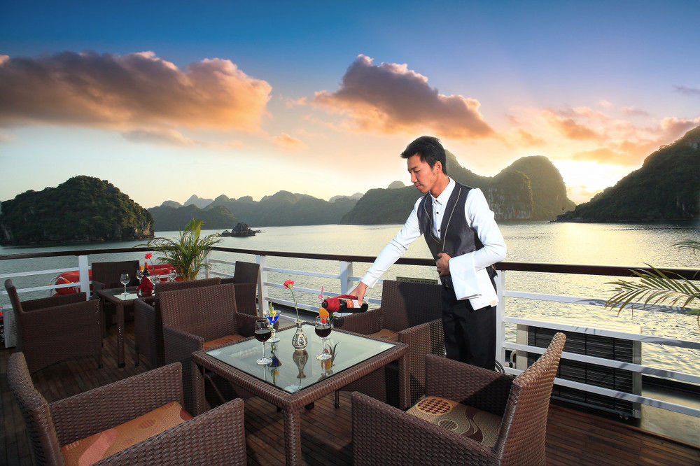 Cristina Diamond Cruise Hotel Hạ Long-öböl Kültér fotó