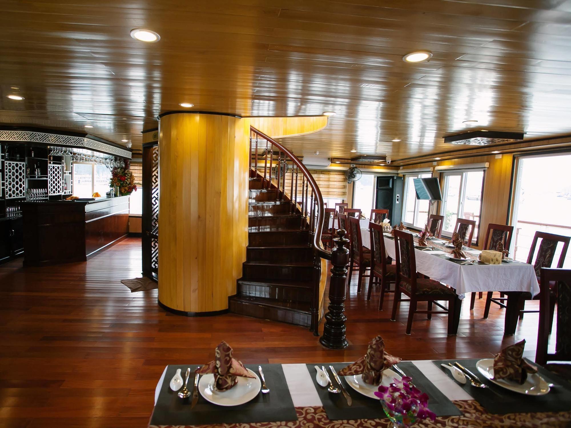 Cristina Diamond Cruise Hotel Hạ Long-öböl Kültér fotó