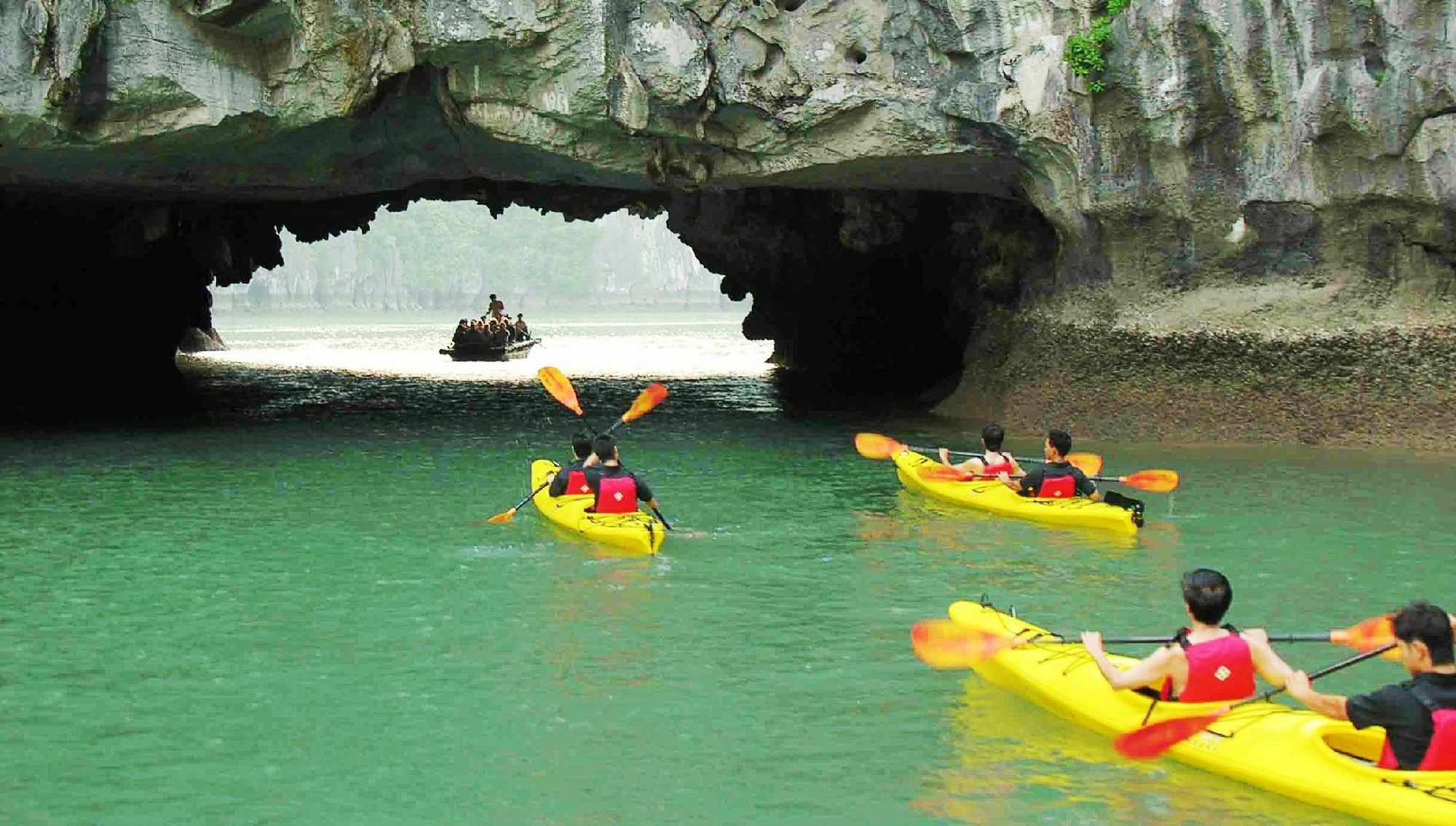 Cristina Diamond Cruise Hotel Hạ Long-öböl Kültér fotó